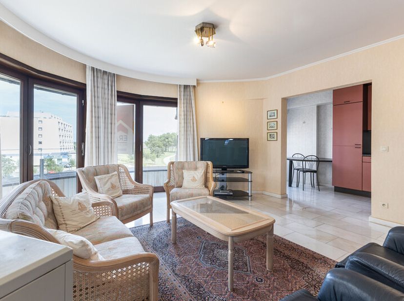 Nieuport : À louer à proximité du chenal, appartement dangle ensoleillé avec grande terrasse. Appartement dangle spacieux et prêt à emménager (110 m²)