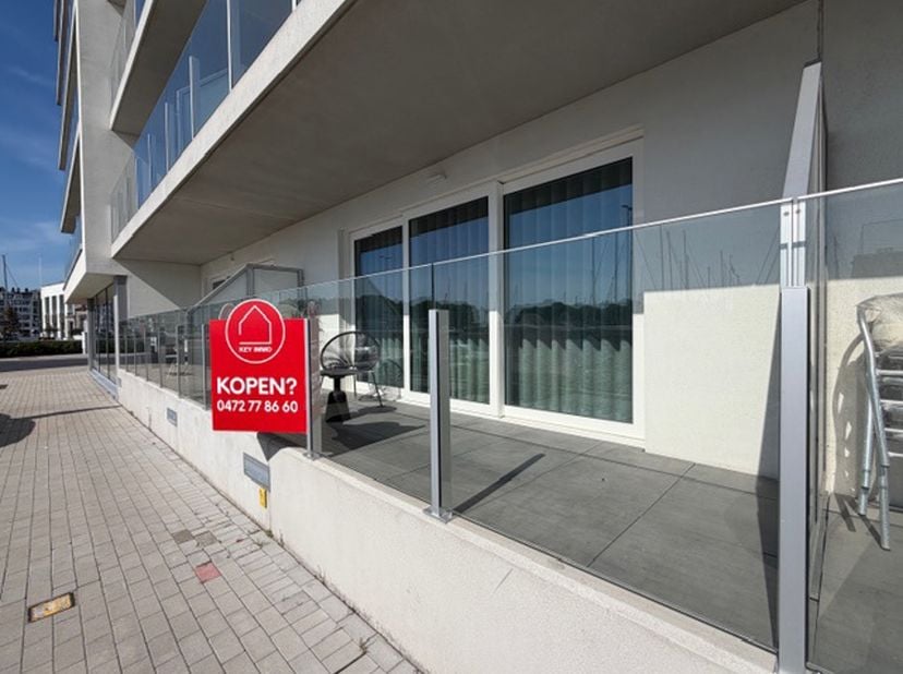 Instapklaar luxe appartement aan de jachthaven van Zeebrugge, gelegen in het stijlvolle nieuwbouwproject Nautic. Dit volledig nieuwe en smaakvol bemeu