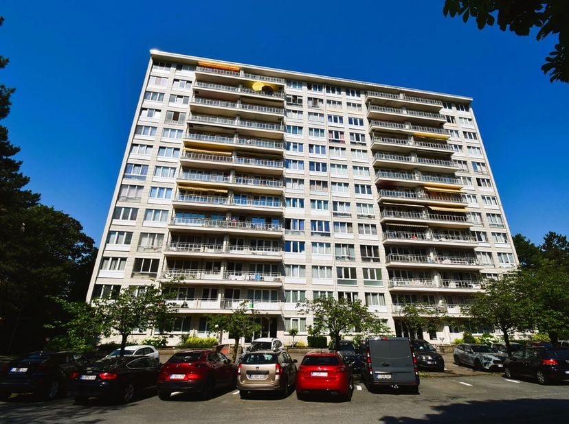 Parc Jean Monnet 7000&amp;nbsp;: Zeer praktisch ingedeeld appartement van 95 m2 bestaande uit een inkomhal, ruime living met terras, keuken, een nachthal,