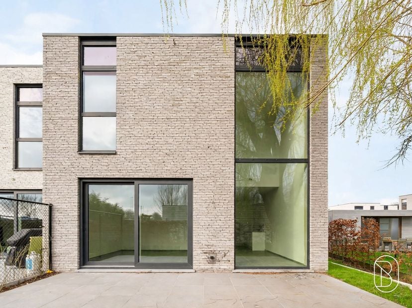 Project in Emmaweg 14,
                    8660 De Panne