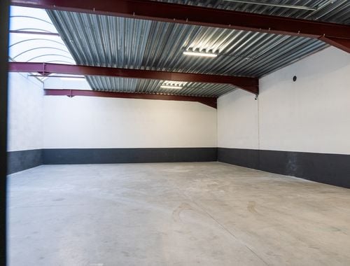                                         Bedrijfsgebouw te huur in Boorsem, € 867
