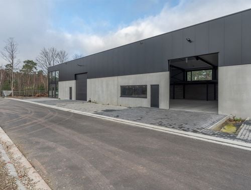                                         Bedrijfsgebouw te koop in Beerse, € 584.800
