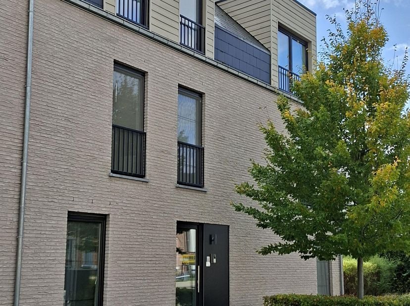 Appartement te koop in L. Carréstraat 14A bus 3,
                    2220 Hallaar