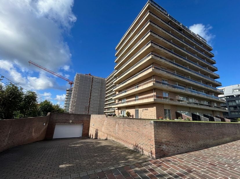 Garage te koop in Franslaan 130,
                    8620 Nieuwpoort