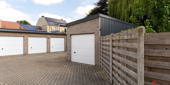 Garage te koop in Broeders Xaverianenstraat 22 bus 7, 8650 Houthulst