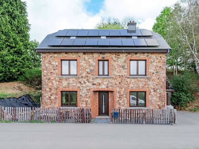 Huis te koop in Chaussée de Saint Hubert 190,
                    6640 Morhet