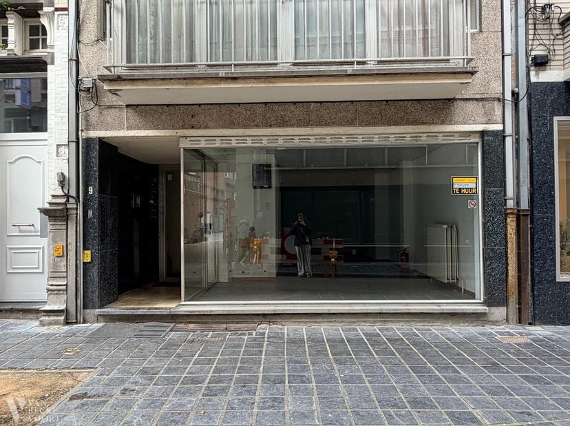 Bedrijfsvastgoed te huur in Sint-Sebastiaansstraat 9,
                    8400 Oostende