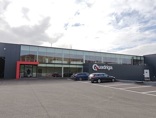                                         Entrepôt avec bureau à louer à Zwijndrecht, € 41.703
