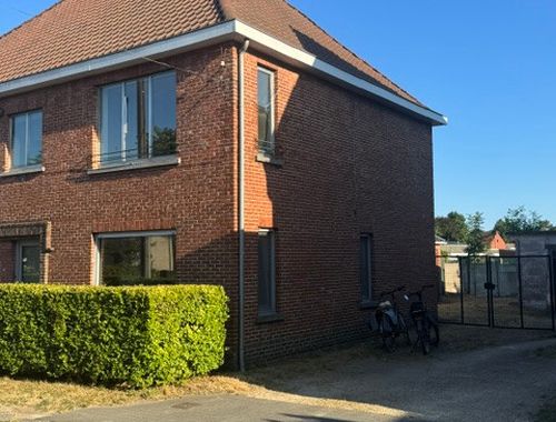                                         Woning te koop in Moerbeke-Waas, € 238.000
