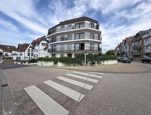                                         Appartement te huur in Duinbergen, € 1.500
