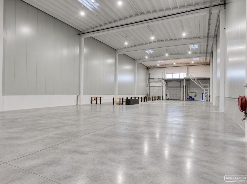 Bedrijfsvastgoed te koop in Kalkhoevestraat 38,
                    8790 Waregem