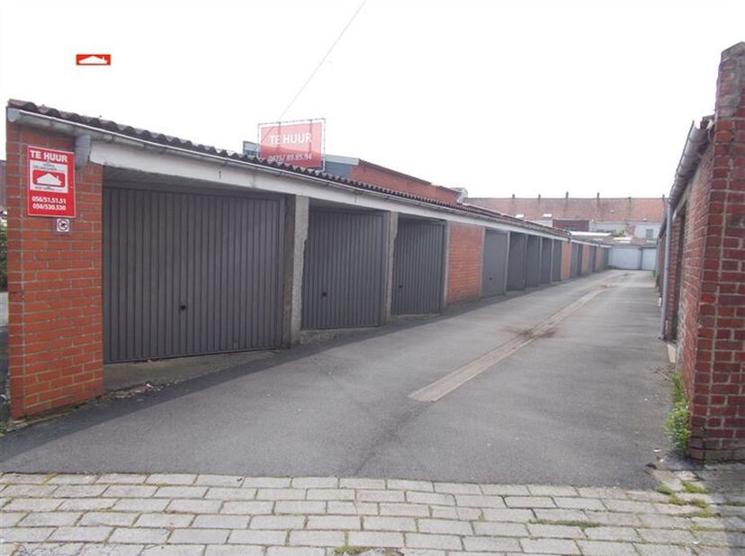 Garage # 9;  € 60/maand