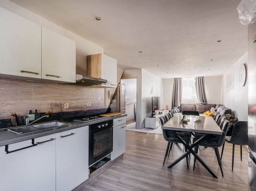 Appartement te koop in Rue Gustave Fuss 24,
                    1030 Schaarbeek