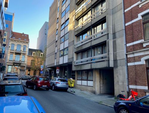                                         Staanplaats te koop in Brussel, € 22.000
