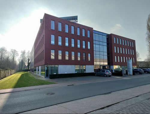                                         Bâtiment d’entreprise à louer à Zele, € 5.765,83
