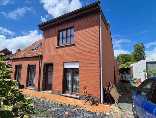                                         Woning te koop in Oostrozebeke, € 219.500
