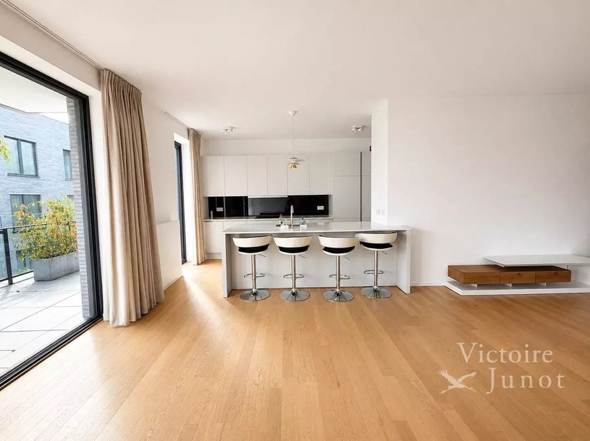 Vastgesteld door Debora Peruch : debora.peruch@victoire.be<br />
Victoire Junot biedt u exclusief aan, in Uccle, in een residentiële en rustige omhein
