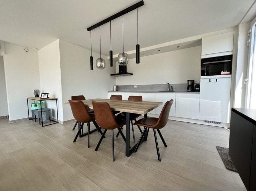 Middelkerke: nieuwbouw vakantiewoningen te koop. Deze nieuwbouw vakantiewoning bieden de ideale gelegenheid om op vakantie te komen aan de kust. Ze zi