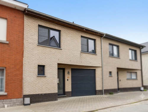                                         Eengezinswoning te koop in Hillegem, € 374.000
