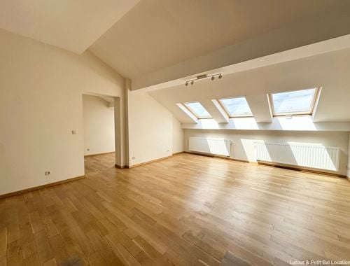                                         Studio te huur in Schaarbeek, € 800
