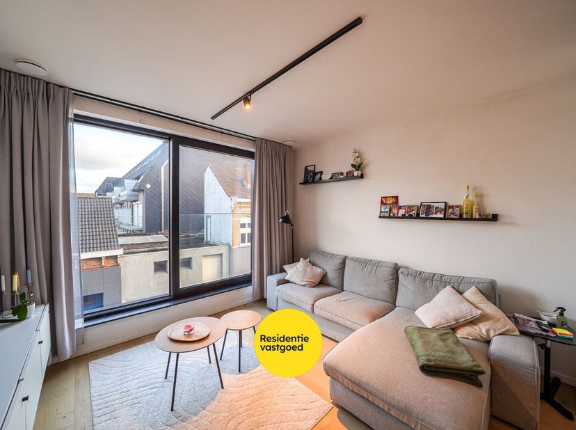 Dit recent en energiezuinig 1-slaapkamerappartement werd gebouwd in 2025. Het appartement combineert hedendaags comfort met kwalitatieve afwerking en