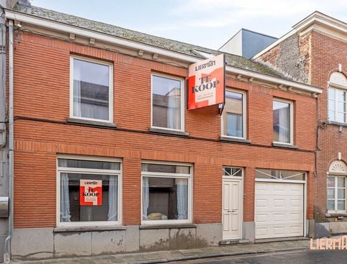                                         Maison à vendre à Herzele, € 240.000
