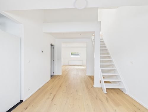                                         Appartement te huur in Jette, € 1.200
