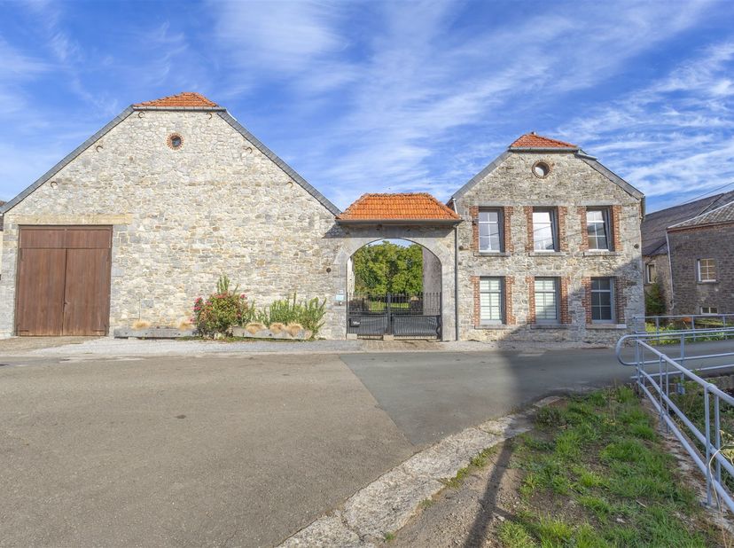 Huis te koop in ,
                    5600 Jamagne
