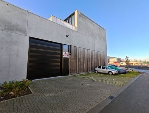                                         Bâtiment d’entreprise à louer à Sint-Michiels, € 1.375
