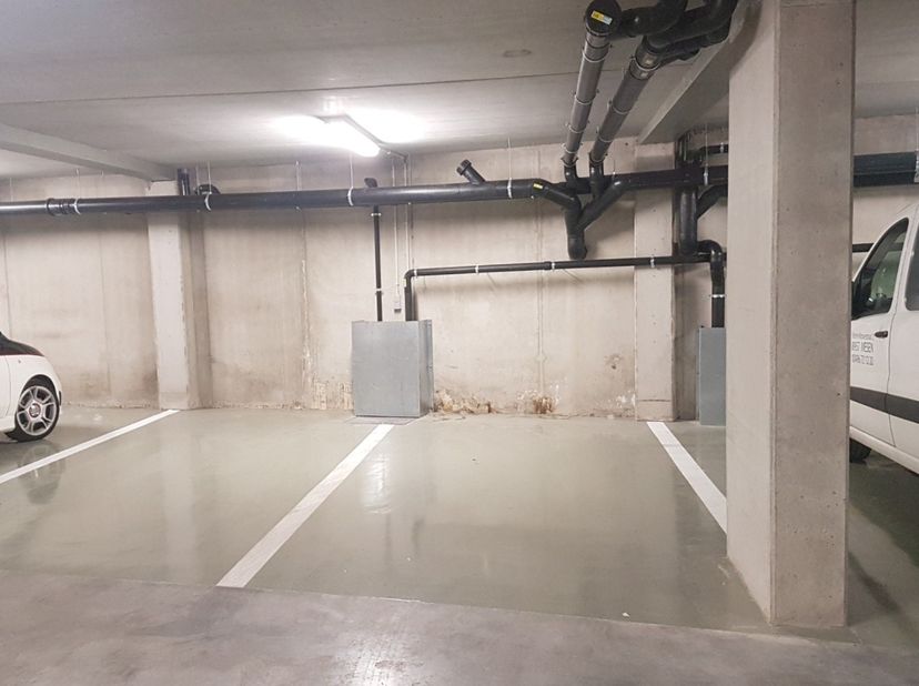 Garage à louer
                    à 8500 Kortrijk