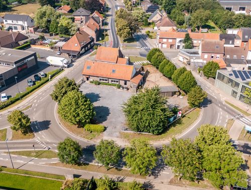                                         Commerce à vendre à Westrozebeke, € 499.000

