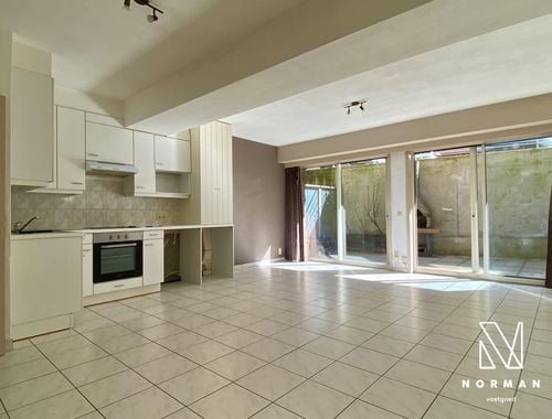                                         Studio avec coin lit à louer à Kortrijk, € 600
