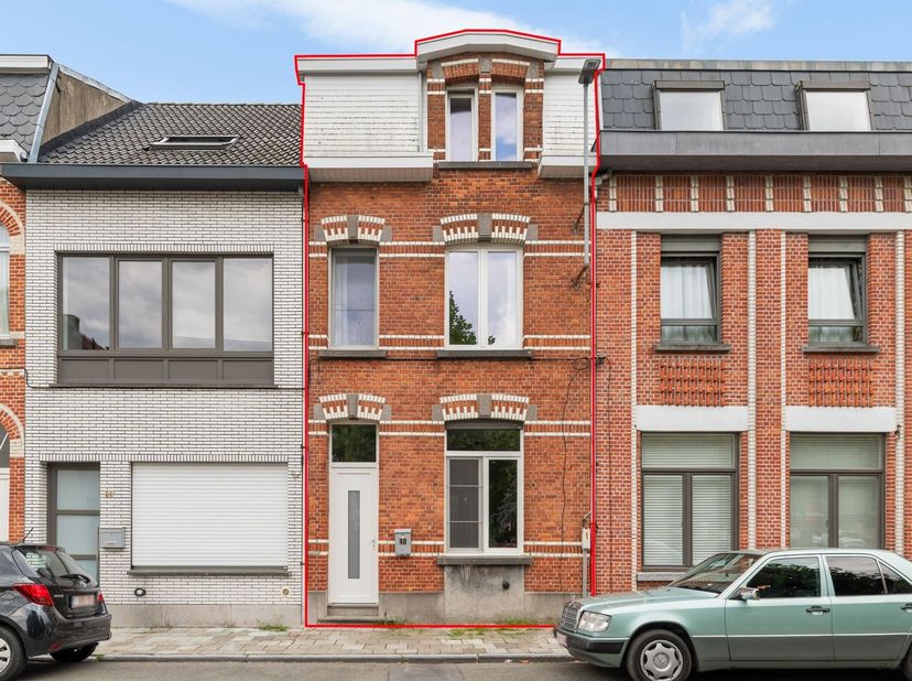 Huis te koop in Prins Leopoldplein 40,
                    9100 Sint-Niklaas