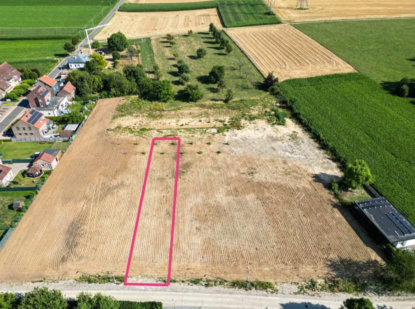 Terrain à vendre
                    à 3770 Val-Meer