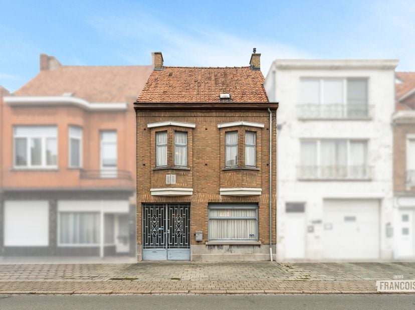 Huis te koop in Wilgenstraat 104,
                    8800 Roeselare
