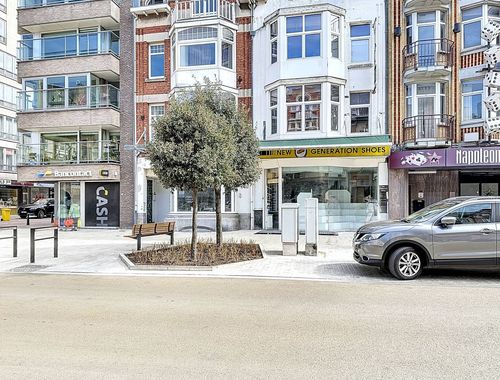                                         Bien commercial à louer à De Panne, € 1.000
