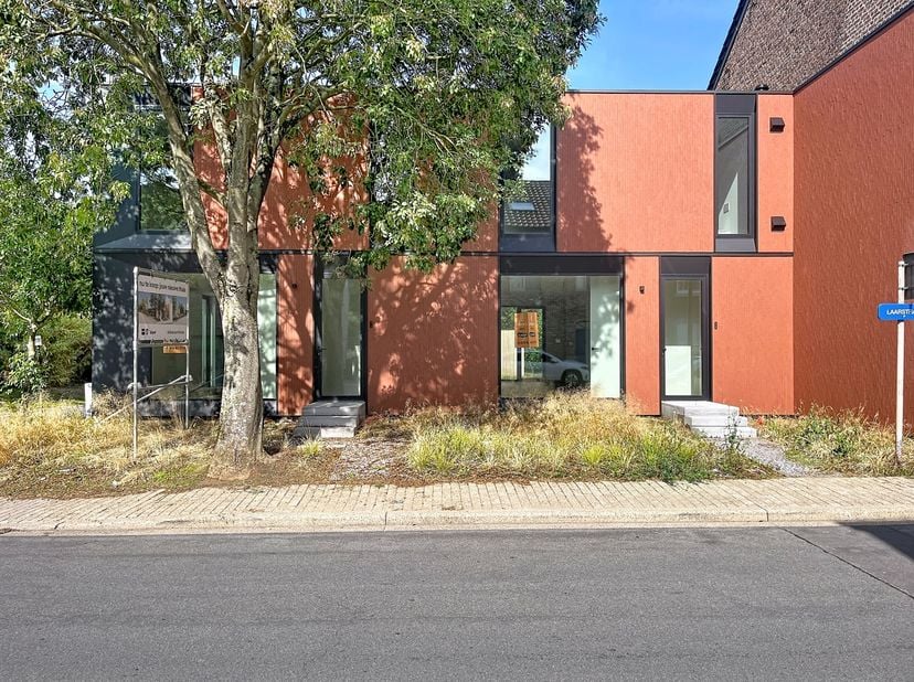 Huis te koop in Laarstraat 62,
                    3400 Neerwinden