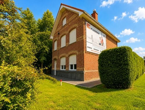                                         Woning te koop in Veurne, € 350.000
