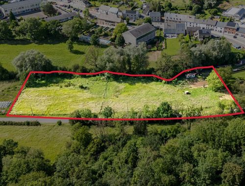                                        Terrain à bâtir à vendre à Doische, € 240.000
