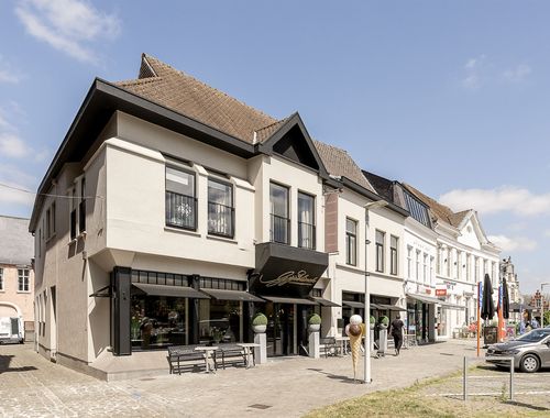                                         Bien commercial avec habitation à vendre à Oudenaarde, € 1.650.000
