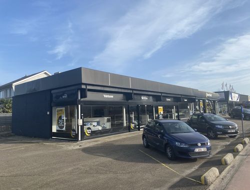                                         Bien commercial à louer à Genk, € 10.000
