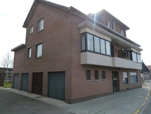                                         Appartement à louer à Zoutleeuw, € 800
