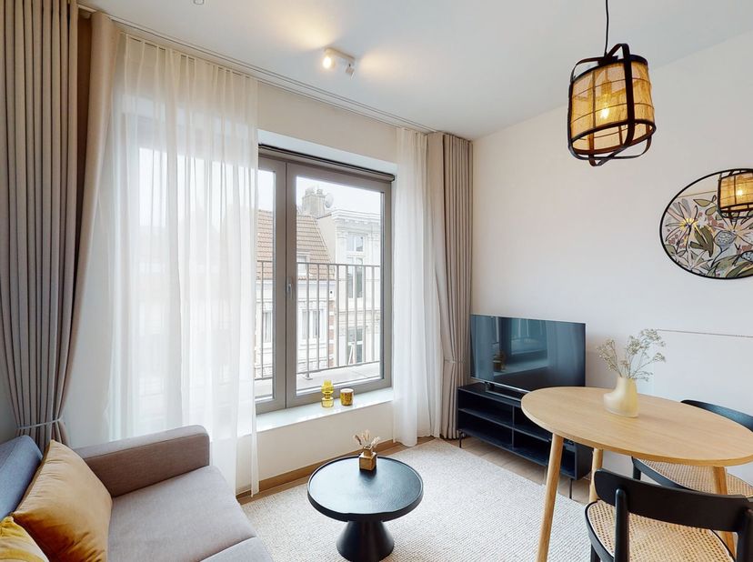 Welkom in Residentie Pascale, een unieke woongelegenheid in het hart van de Europese wijk in Brussel. Vanuit uw studio geniet u van een prachtig uitzi