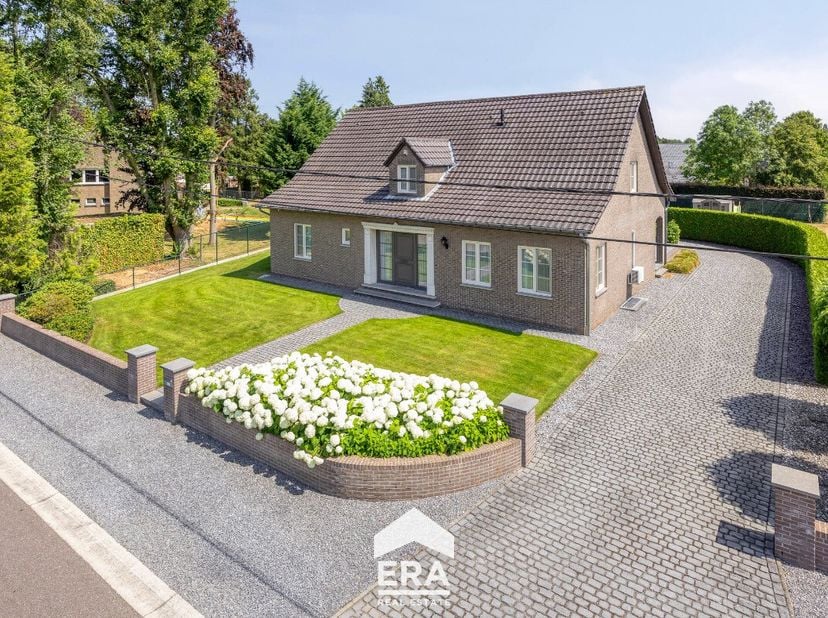Huis te koop in Schansstraat 1,
                    3990 Kleine-Brogel
