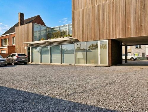                                         Bureaux avec habitation à vendre à Roeselare, € 495.000
