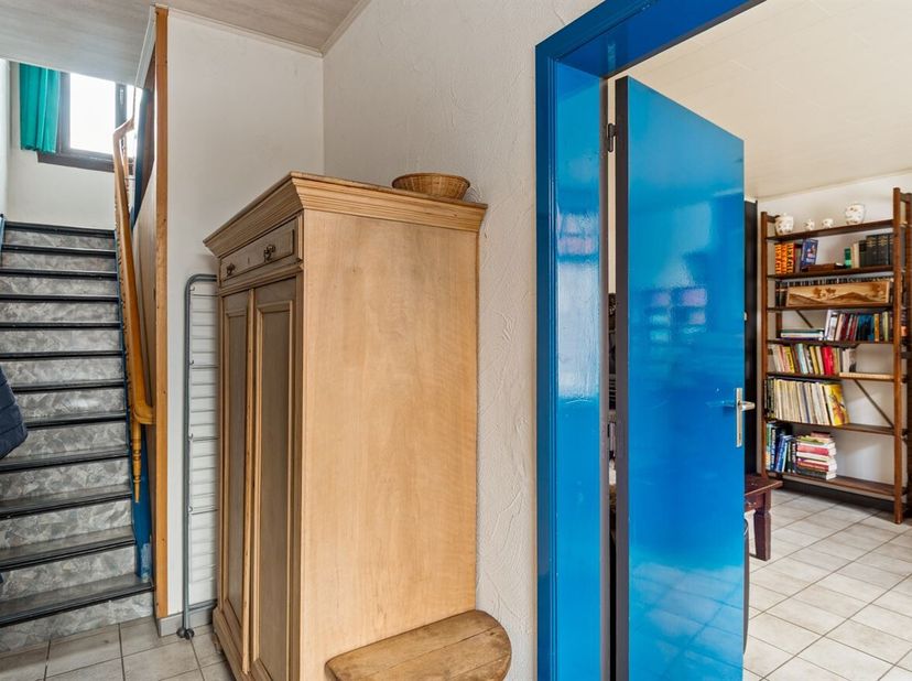 Te renoveren gezinswoning met tal van mogelijkheden in Brasschaat. <br />
Bent u op zoek naar een ruime woning die u volledig naar eigen smaak kan ren