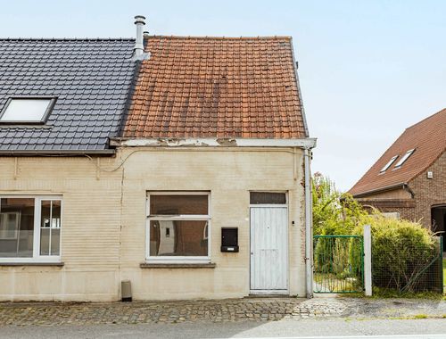                                         Woning te koop in Kruishoutem, € 135.000
