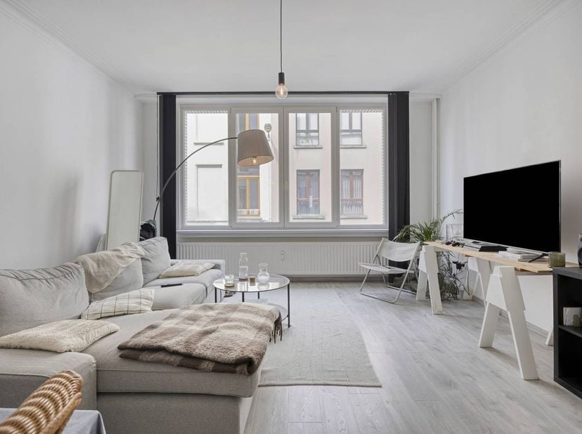 Cet appartement à vendre à Anvers est une excellente opportunité d'acheter un bien immobilier. L'appartement est situé dans la Sint-Antoniusstraat, un