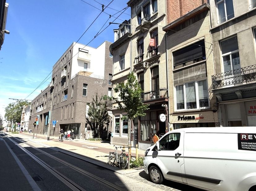 Bien professionnel à louer
                    à 2000 Antwerpen
