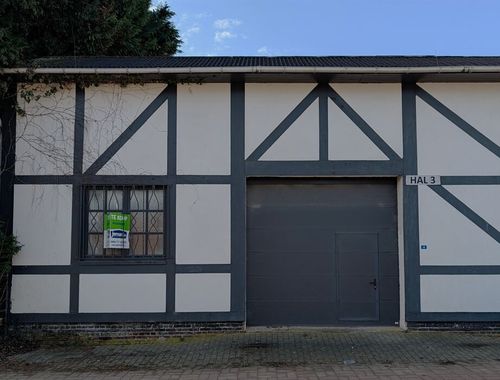                                         Entrepôt à vendre à Veldwezelt, € 185.000
